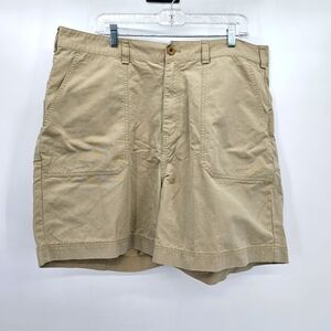 Vineyard Vines breathable khaki shorts men's size 40
